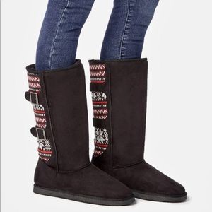 Columbus Sweater Fuzzie Boots